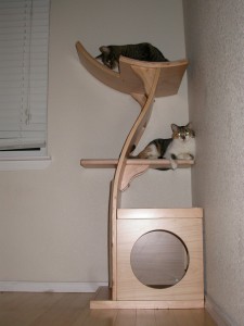 Artsy Cat Perch